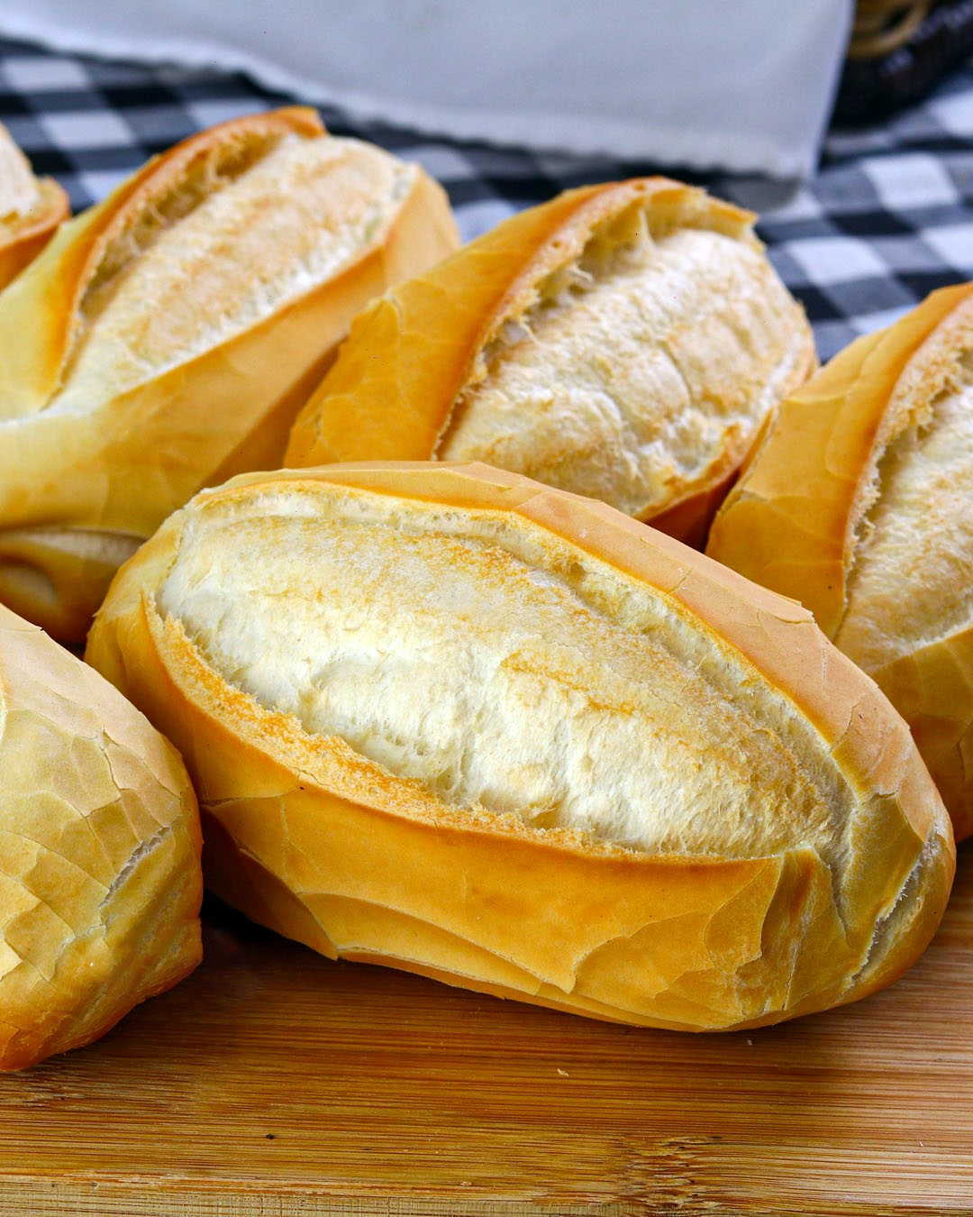 Como deixar o pão carioca mais crocante